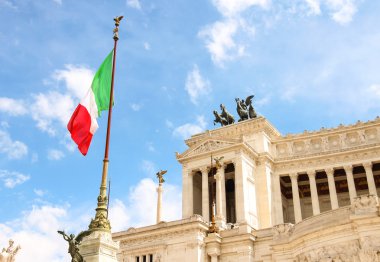 bayrağı, anıt Victor emmanuel II. Piazza venezia, rom