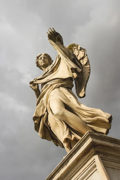 Engel mit Schweißtuch (Veronicas-Schleier) auf der Kastenbrücke — Stockfoto