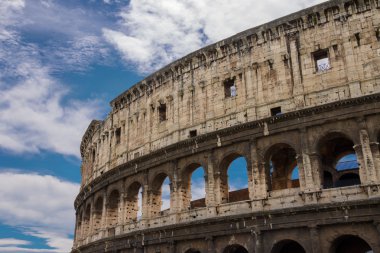 Roma, İtalya 'daki Colosseum kalıntıları.