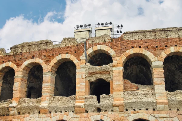 Arena van Verona - de plaats van jaarlijkse festival Opera's in Verona, — Stockfoto