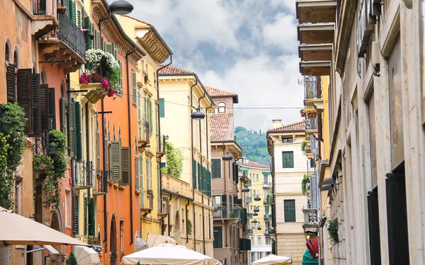 Pintoresca casa italiana en Verona, Italia — Foto de Stock