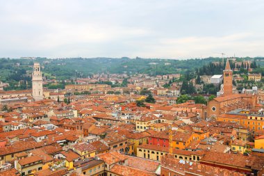 Kırmızı çatılar şehir merkezinin. Verona, İtalya