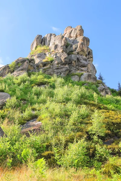 Гора - фортеця в історико культурному заповіднику "Тут — стокове фото