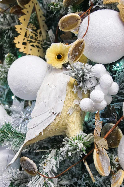 Großer Christkindlmarkt "villaggio di babbo natale" im Garten — Stockfoto