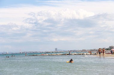 Mar Beach resort Town Bellaria Igea turist güneşlenmek