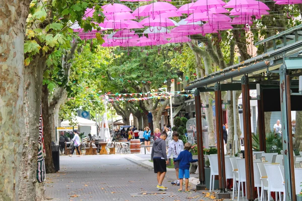 Turisti nella località Bellaria Igea Marina, Rimini, Italia — Foto Stock