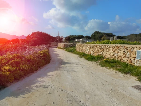 Lantlig väg i sicilianska ön Favignana — Stockfoto