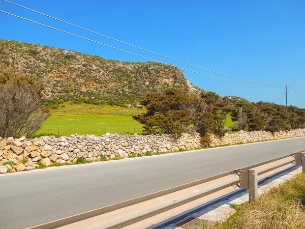 Motorvägen på sicilianska ön Favignana — Stockfoto