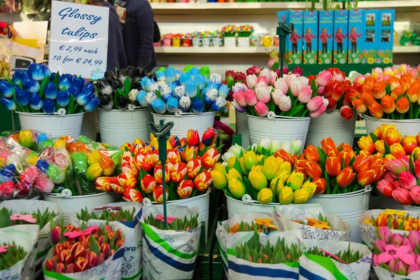 Venda de flores e presentes no aeroporto Amsterdam Schiphol, Net — Fotografia de Stock