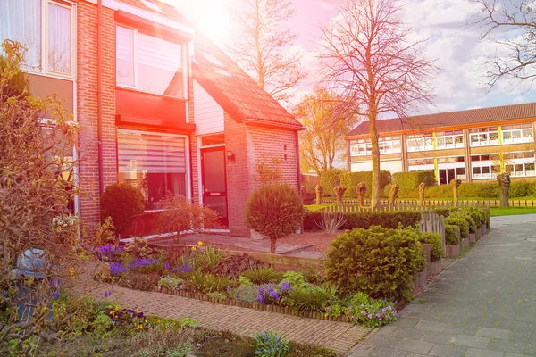 Pittoreske huis op een stad straat in Meerkerk, Nederland — Stockfoto