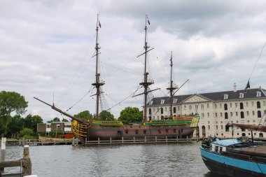 Gemi - Amsterdam'da Hollanda Denizcilik Müzesi sergiler