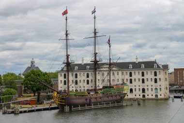 Gemi - Amsterdam'da Hollanda Denizcilik Müzesi sergiler