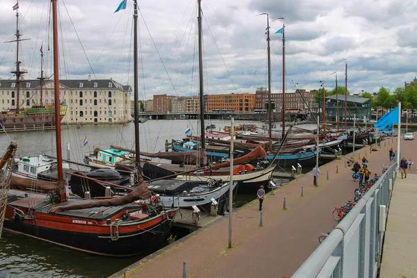 Barcos - expone el Museo Marítimo de los Países Bajos en Amsterdam — Foto de Stock