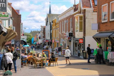 Turist wakling popüler Tarih Zandvo sokak Kerkstraat alışveriş