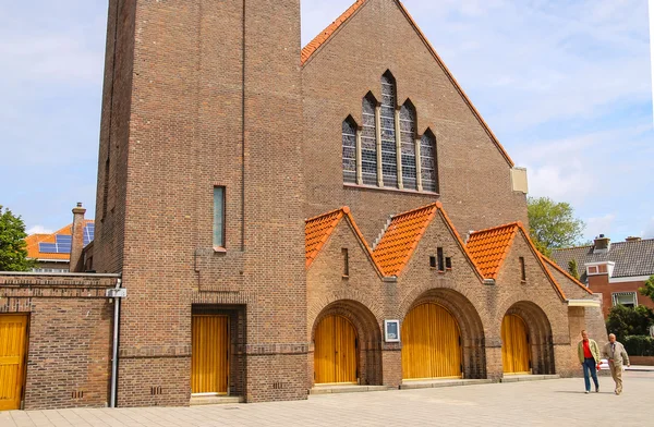 Facade of roman catholic St. Agatha church (St. Agathakerk) on G — Stock Photo, Image