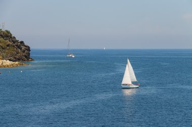 Yelkenli Yatlar Tiren Denizi Elba Adası, İtalya