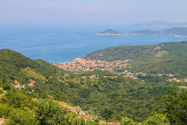 Sahil, Tiren Denizi Elba Adası, İtalya. Marci Panoraması