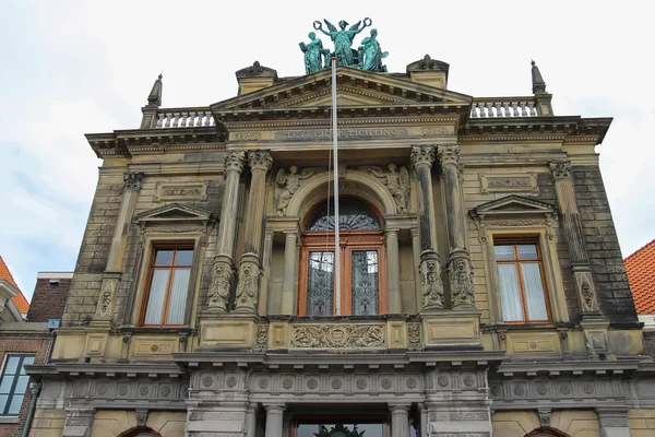 Gevel van Teylers Museum van kunst, Natuurhistorie en wetenschap in — Stockfoto