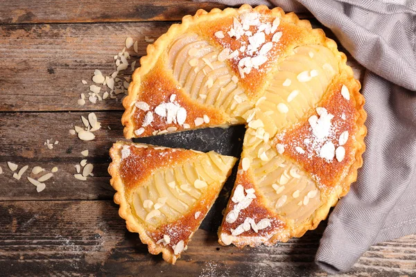 Peren taart met amandelen — Stockfoto
