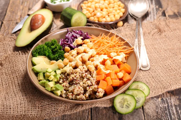 healthy veggie bowl