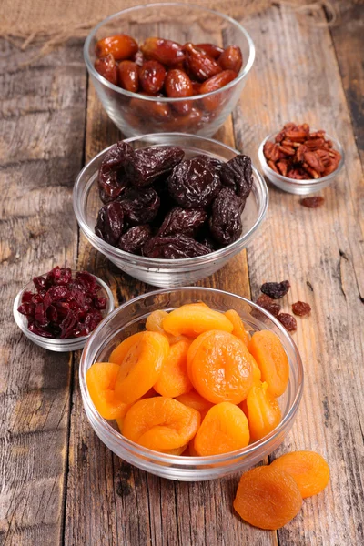 Recogida de frutos secos — Foto de Stock