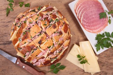 sarımsak ve peynir ekmek