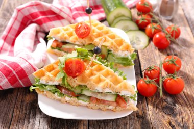 sebzeli gözleme sandviç