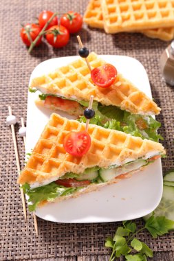 sebzeli gözleme sandviç