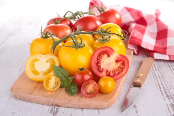 Tomates crudos frescos — Foto de Stock