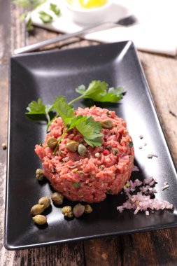 çiğ biftek tartar