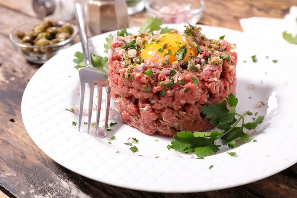 Raw steak tartar — Stock Photo, Image