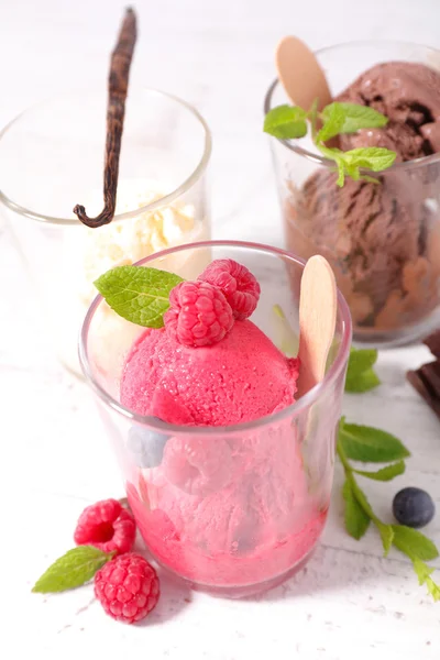 Sortierte Eissorten — Stockfoto