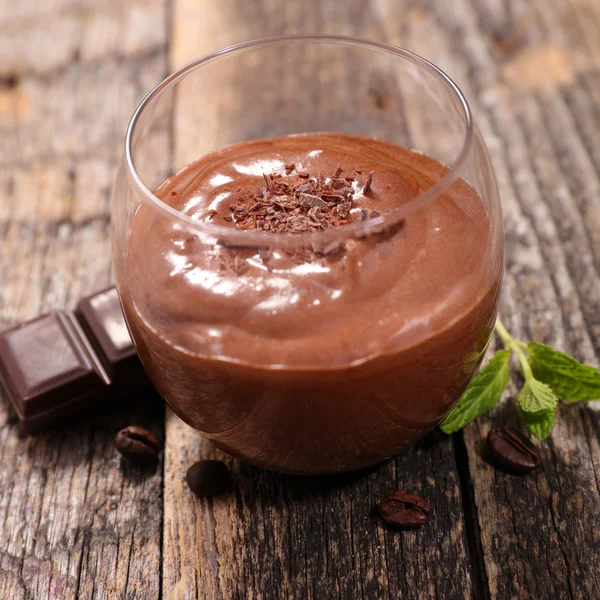 Dessert aus Schokoladenmousse — Stockfoto