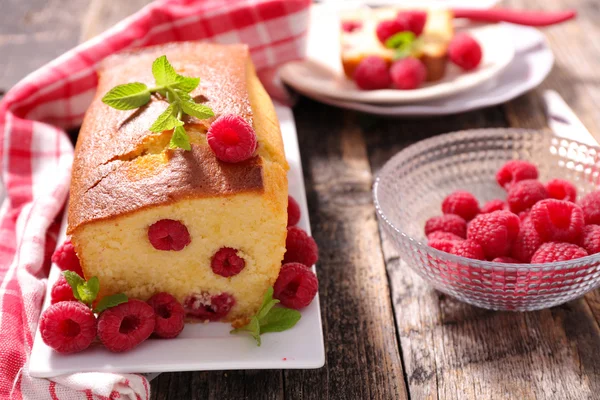 Bolo de framboesa doce — Fotografia de Stock