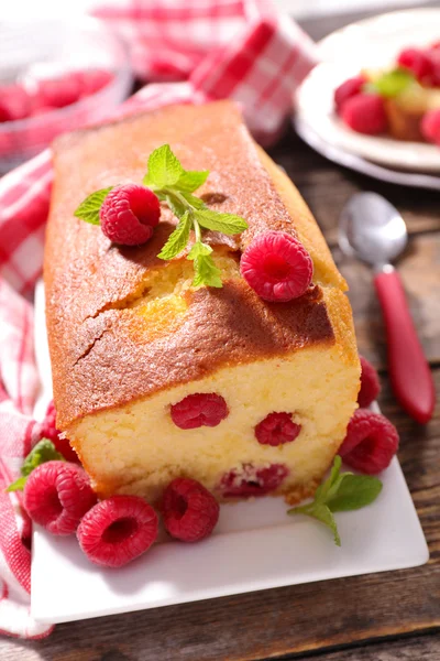 Gâteau à la framboise douce Photo De Stock