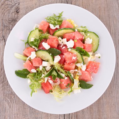 karpuz salata sebze ile