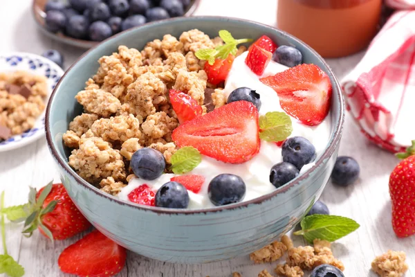 Healthy breakfast bowl — Stock Photo, Image