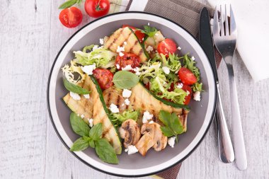 ızgara sebze salatası