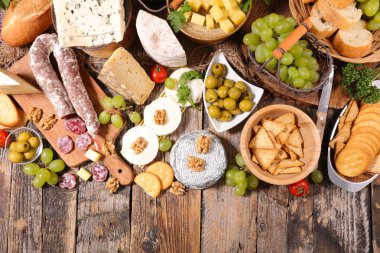 çeşitli mezeler ürünleri