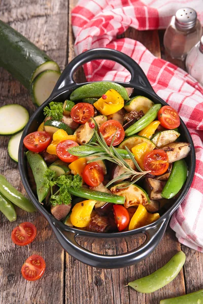 Ratatouille, gebakken groenten — Stockfoto