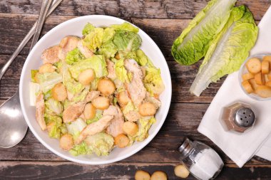 tavuklu Sezar salata