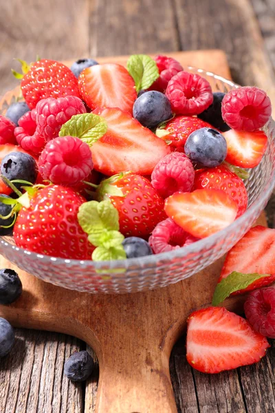 Fresh berries salad — Stock Photo, Image