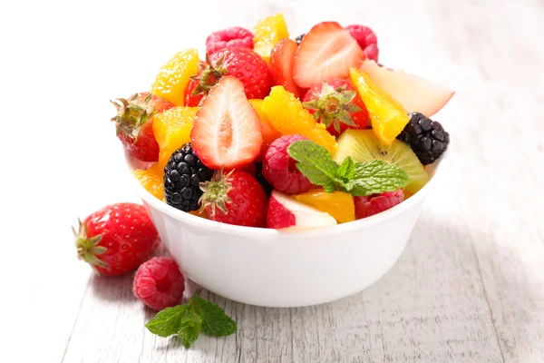 Insalata di frutta variopinta — Foto Stock