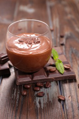 tatlı çikolata mousse