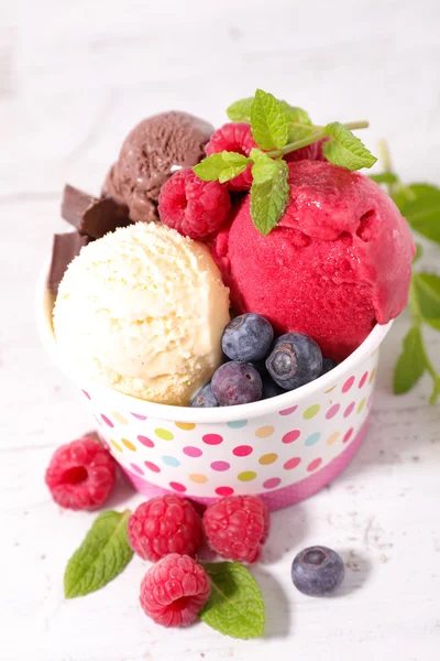 Válogatott fagylalt — Stock Fotó