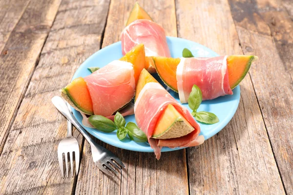 Prosciutto och söt melon — Stockfoto