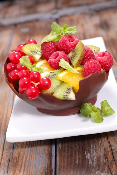 Fruit salad with chocolate — Stock Photo, Image