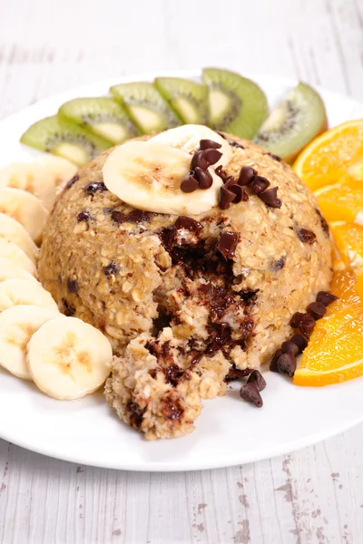 Gachas de desayuno con frutas —  Fotos de Stock