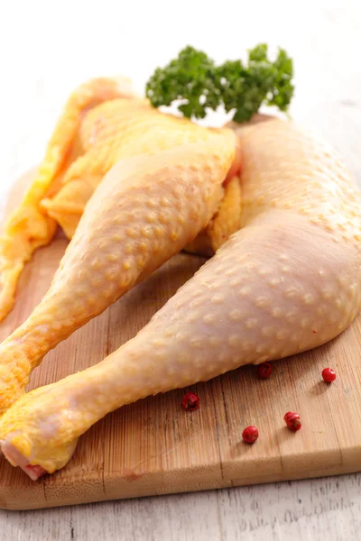 Raw chicken legs — Stock Photo, Image