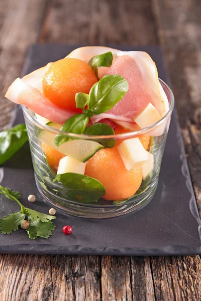 Sárgadinnye-saláta, sonka — Stock Fotó